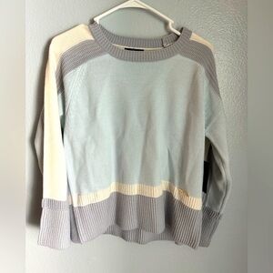 Halston Blue White Sweater Size medium NWT